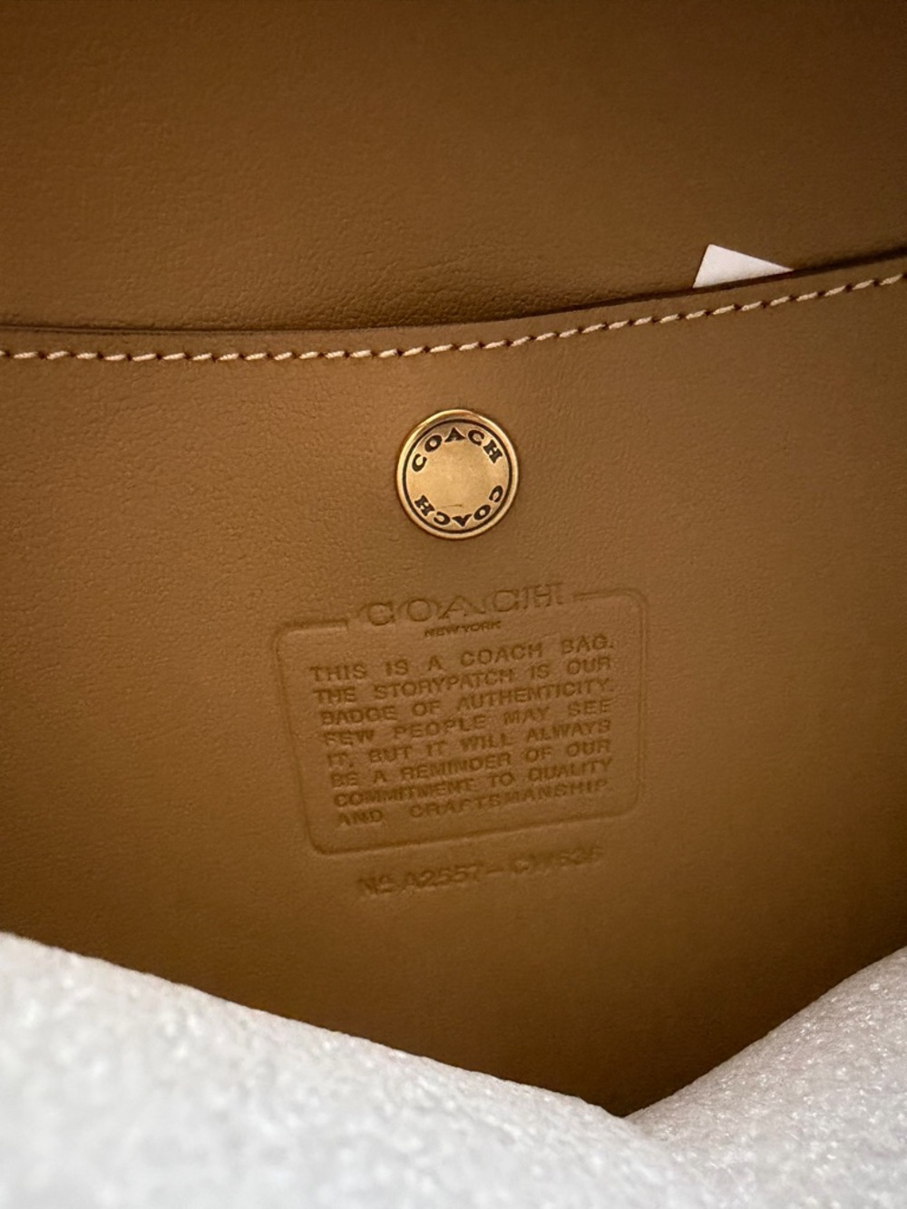 Coach Brooklyn 39 Tan Leather Slouch Shoulder Bag - Picture 9 of 10